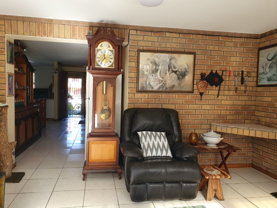 6 Bedroom Property for Sale in Hersham Western Cape